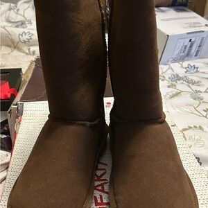 BearPaw Classic Brown Women's Boots